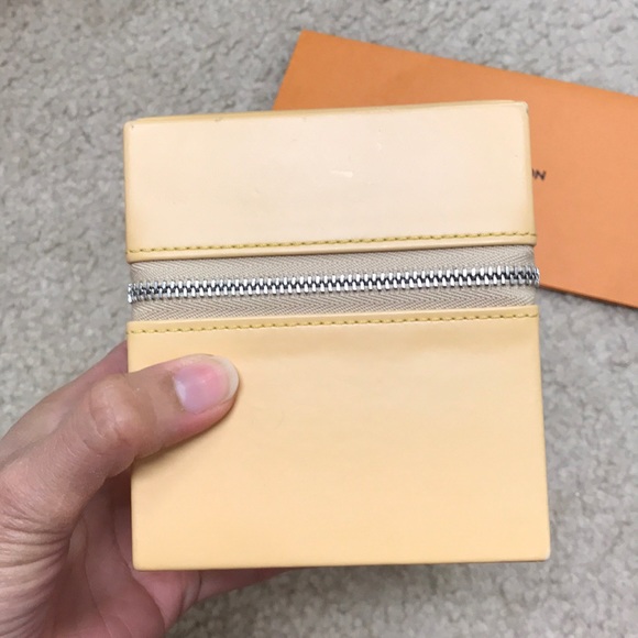 💯 Authentic Louis Vuitton watch box - Picture 2 of 7